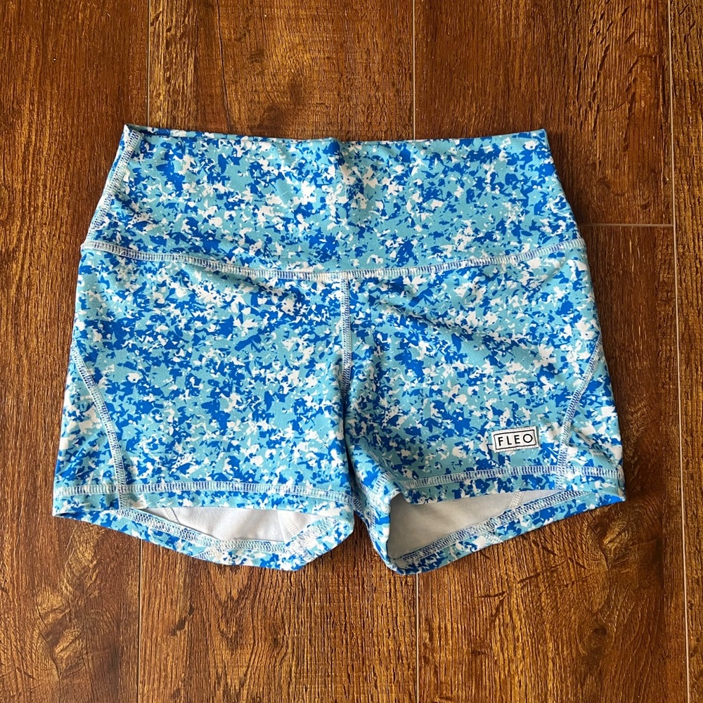 Too spandex shorts, size small
